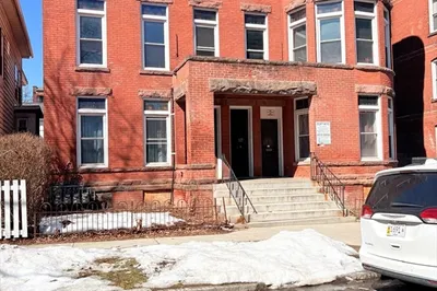 179-183 Walnut Street 1
