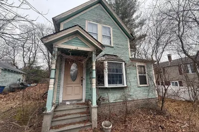 14 Maple Ave