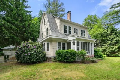 81 Avalon Rd 1