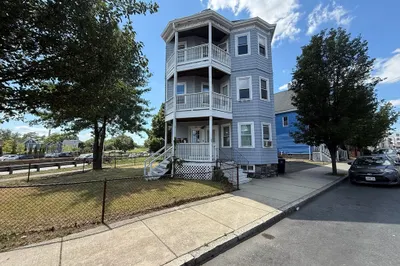 15 Gladstone St #2 1