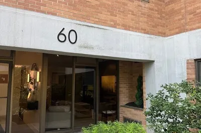 60 Pleasant St #208
