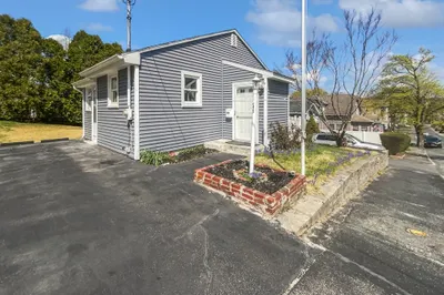 40 Kosta St 1