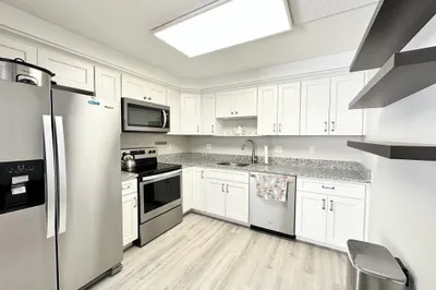 200 Cove Way #720 1