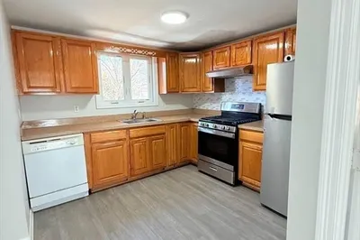 58 Kent St #2