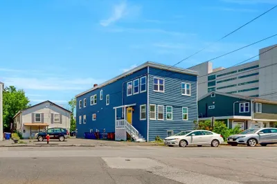 41 Oak Island St 1