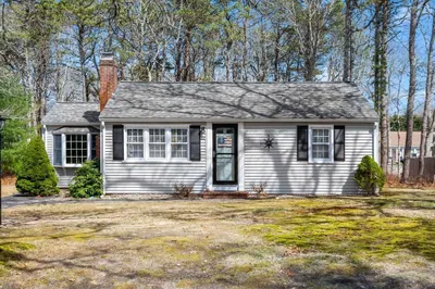 10 Lake Dr