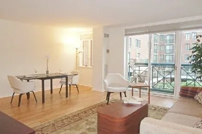 10 Rogers Street #209