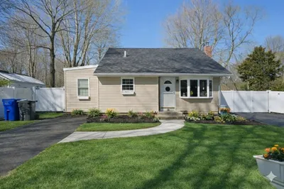 54 Wilbur St 1
