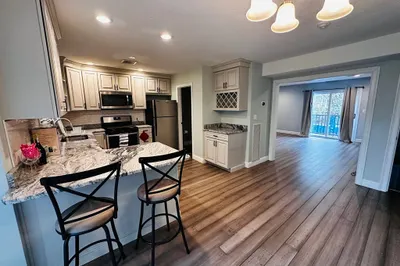 275 Donohue Rd #5 1