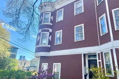 250 Brookline St #3