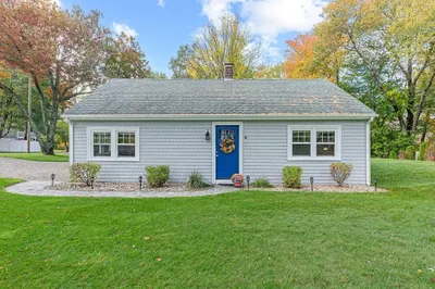 46 Lorna Ave 1