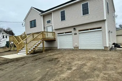 18 Maplewood Ave 1