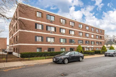35 Glencoe St #49
