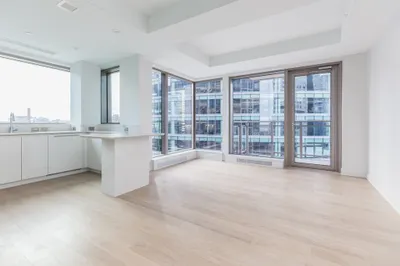 133 Seaport Blvd #903 1