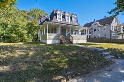 221 East St 1