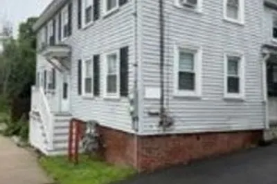 119-121 North Main St #119