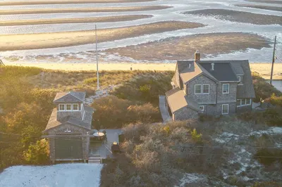 1145 Kingsbury Beach Rd 1