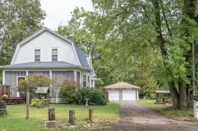 694 Middleboro Ave