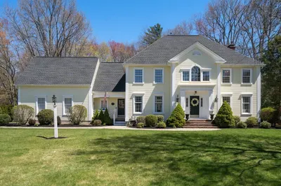 17 Kendall Dr 1