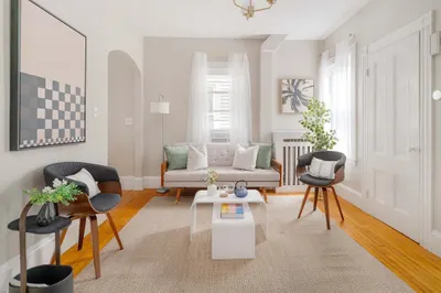 118 Pleasant Street #1
