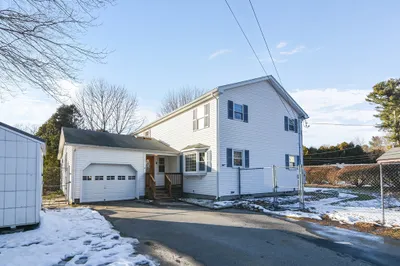 4 Pine Ridge Dr