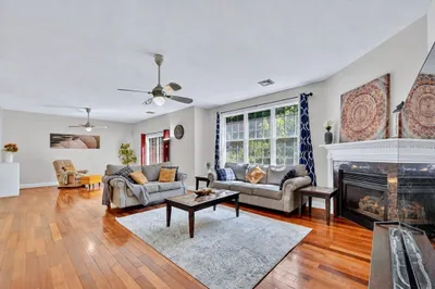 15 Evergreen Cir #15 1