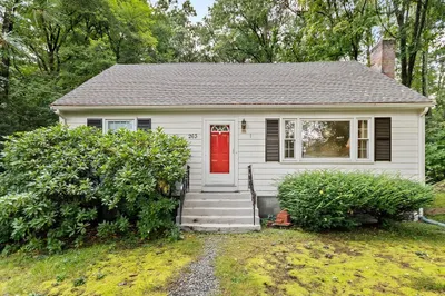 263 Cordaville Rd 1