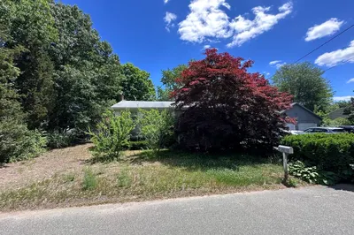 161 Winslow Dr 1