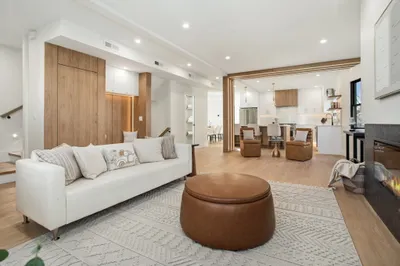 10 Bartlett St #2 1