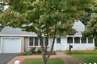 4 University Drive 1