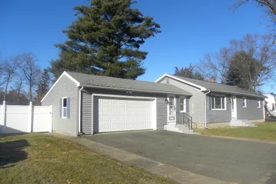 17 Arnold St