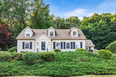 52 Flagg St 1