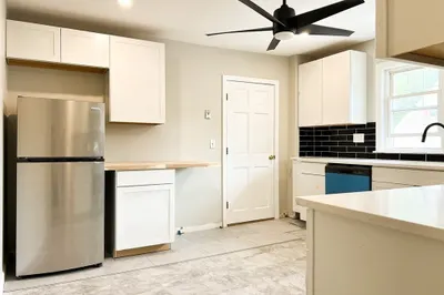 130 Dexter Avenue #2