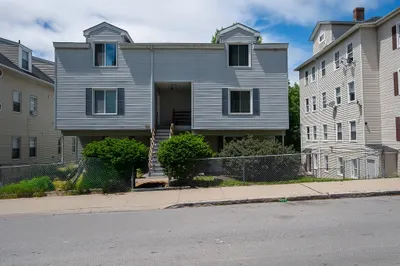 98 Eastern Ave #403