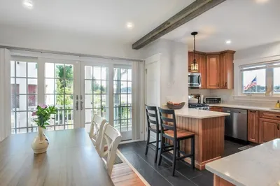 62 Rosemont Rd 1