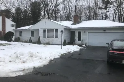 83 Helena St 1