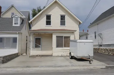8 Gold St