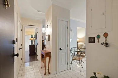 235 Winthrop #1110