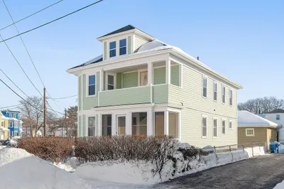 2-4 Leslie Street