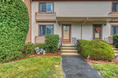 489 Turnpike Street #36