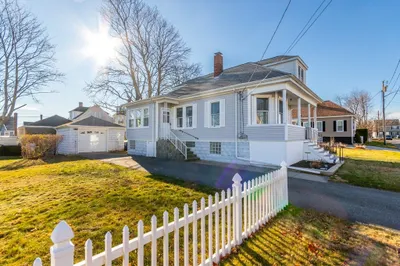 56 Alden St 1