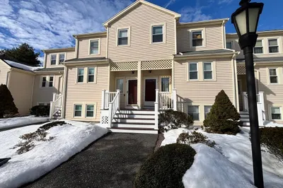 8 Lamplighter Lane #8 1