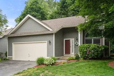 222 Weatherstone Dr #222 1