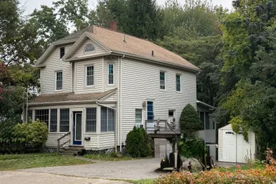 655 N Main St 1