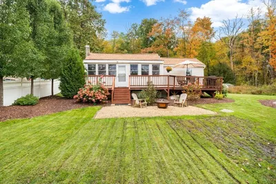 9 Tucker Ln