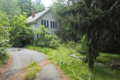 210 Dunstable Rd