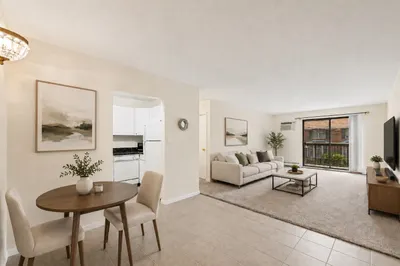 10 Williams Street #20 1