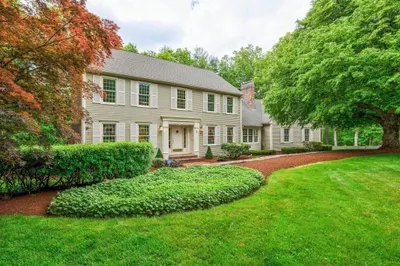 7 Village Green Lane 1