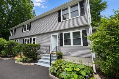 270 Sunderland Rd #23 1
