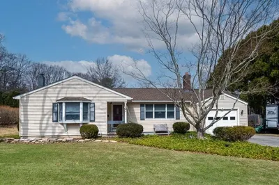 20 Rocky Hill Rd